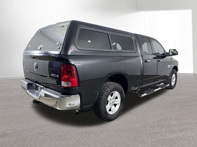 Used 2017 RAM 1500 Classic SLT AWD/4WD image 32