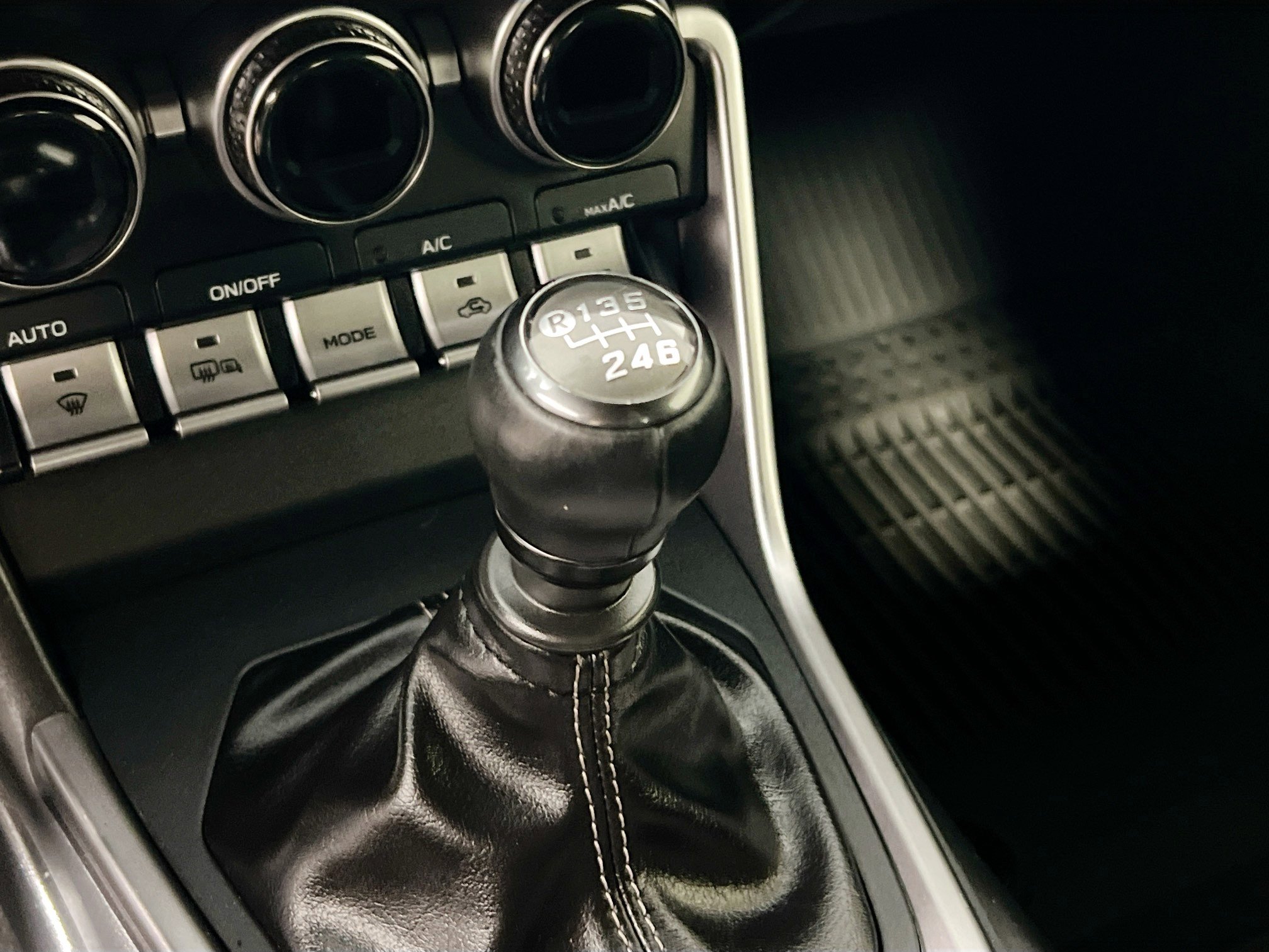 Used 2022 Toyota GR86 Premium image 24