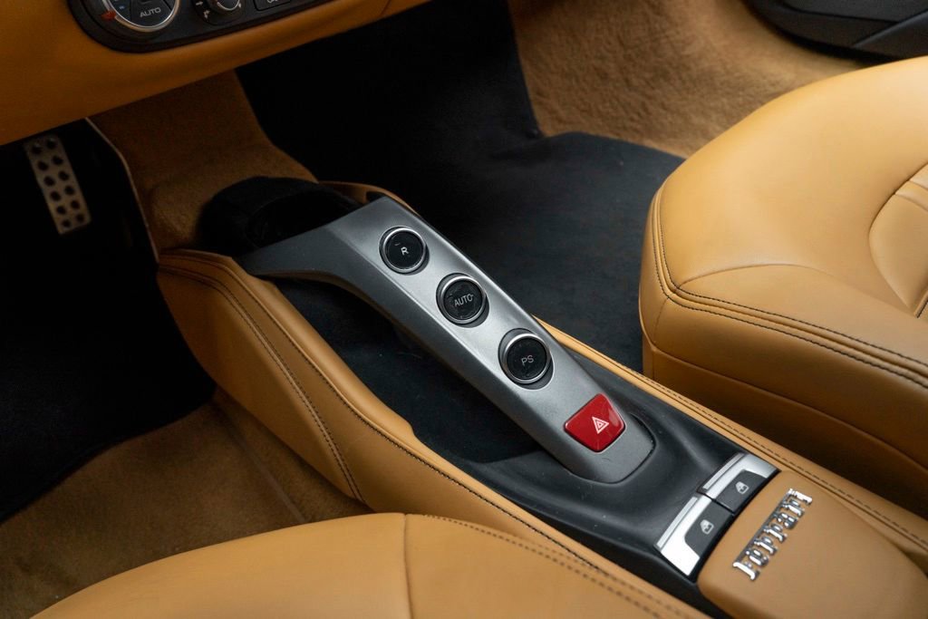 Used 2016 Ferrari 488 GTB RWD image 29