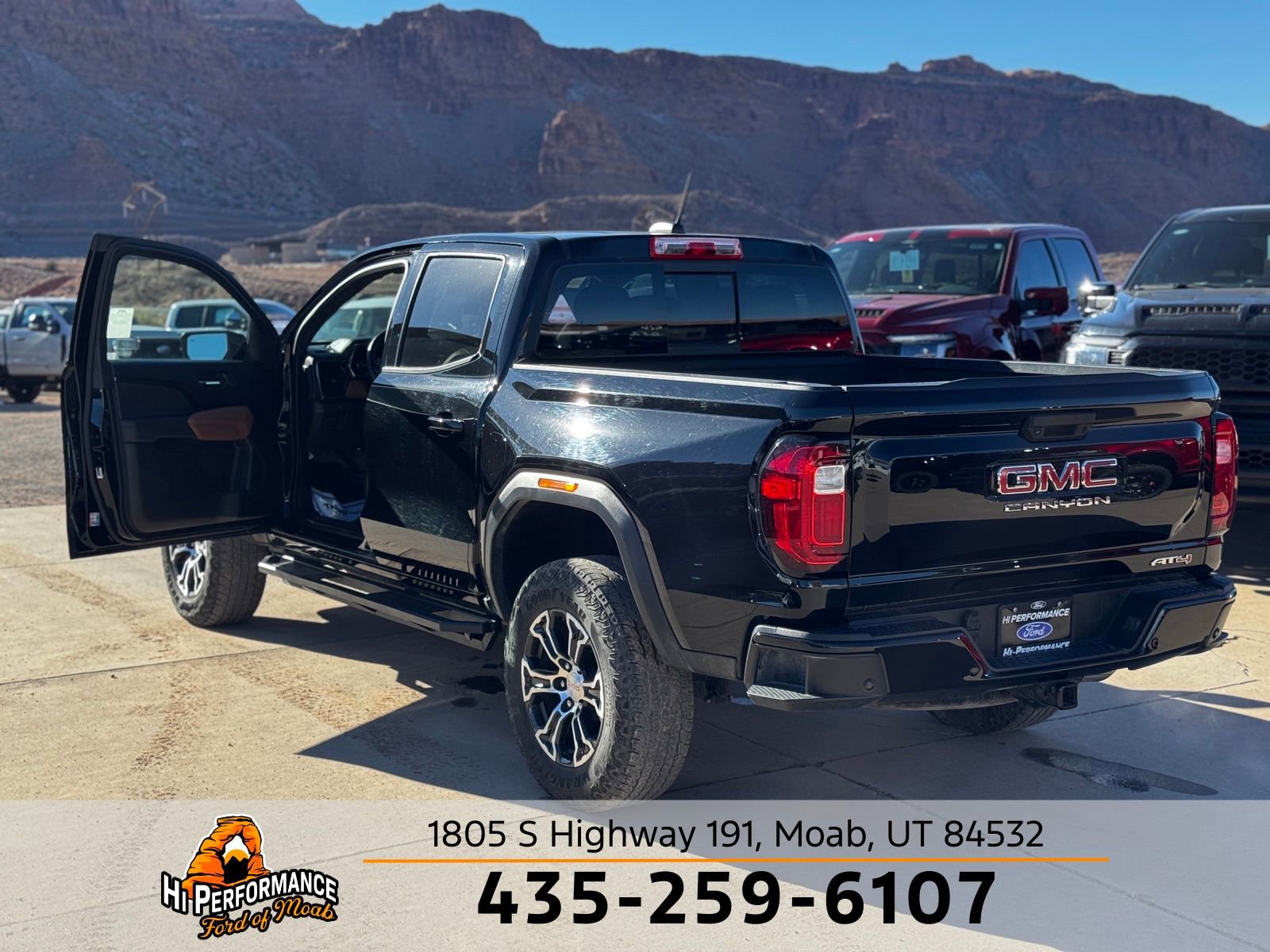 Used 2023 GMC Canyon AT4 w/ AT4 Premium Package image 13