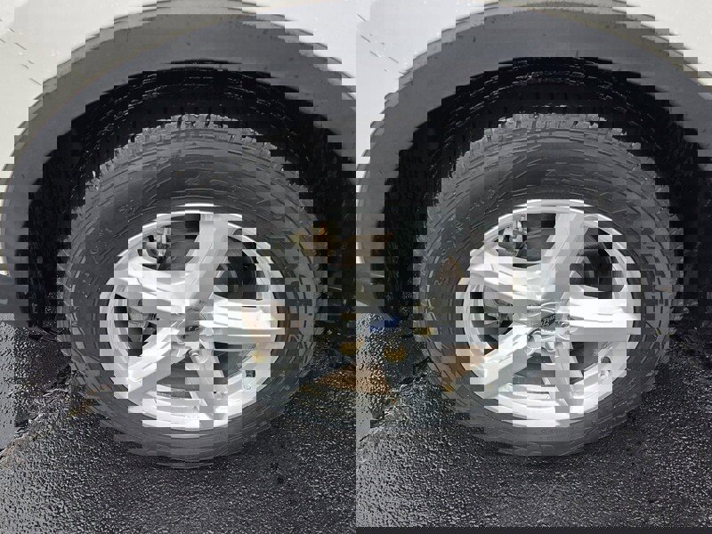 Used 2018 Ford Explorer XLT image 16