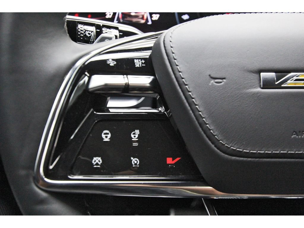 Used 2026 Cadillac Lyriq V w/ Exterior Carbon Fiber Package AWD/4WD image 18