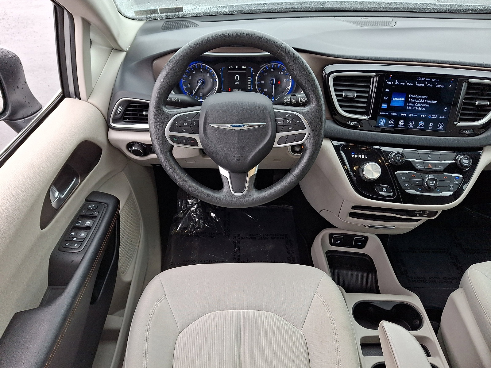 Used 2017 Chrysler Pacifica Touring w/ Tire & Wheel Group image 11