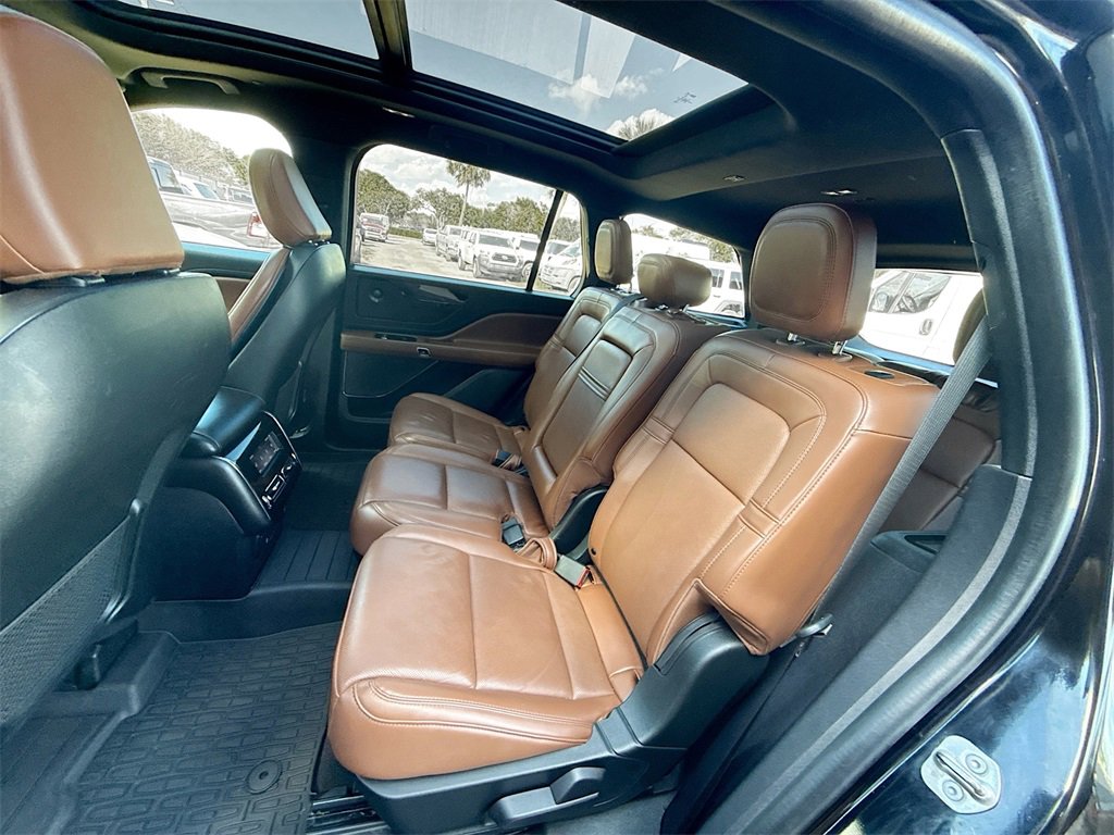 Used 2023 Lincoln Aviator Reserve image 27