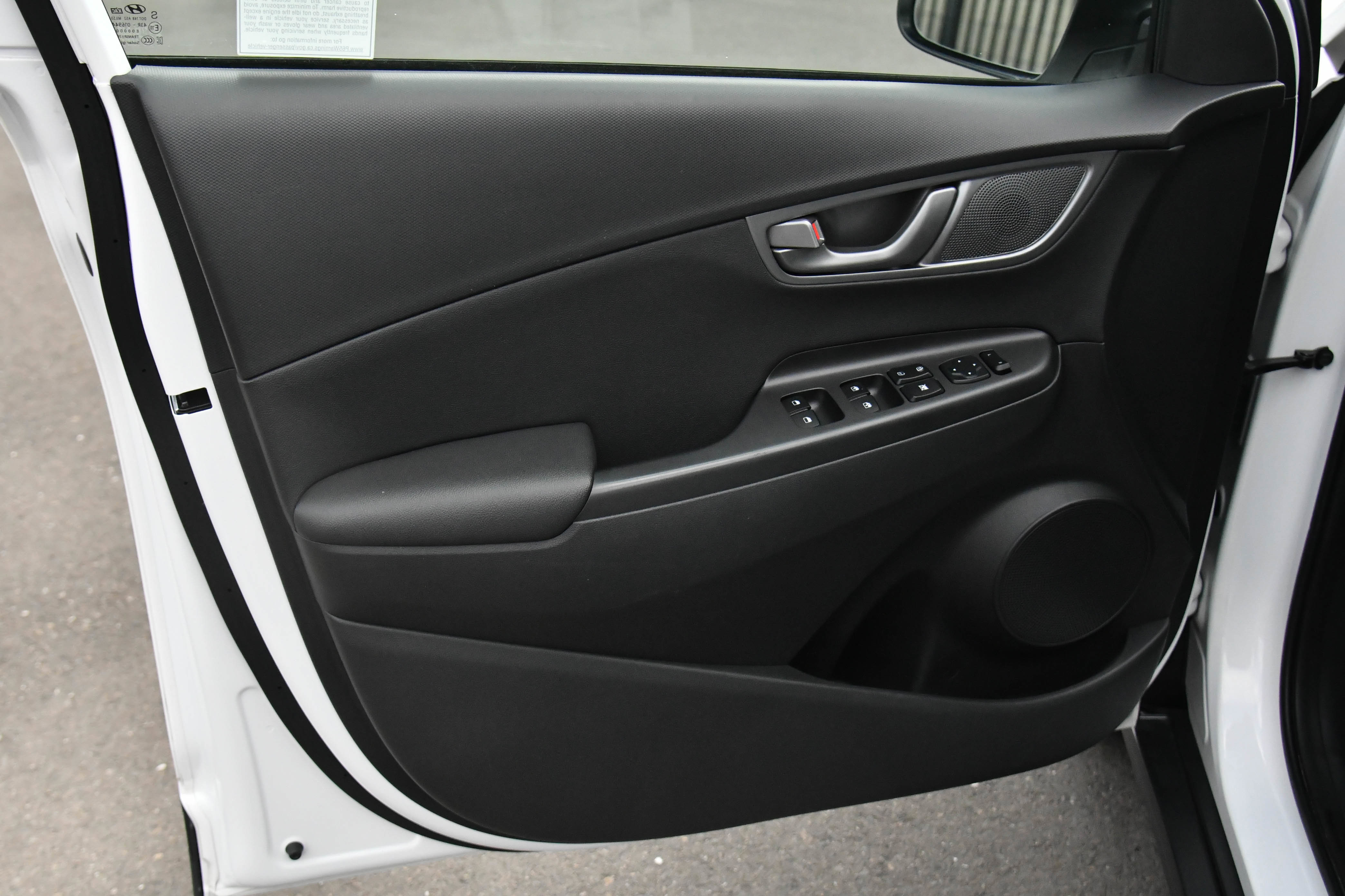 Used 2021 Hyundai Kona Limited FWD image 14