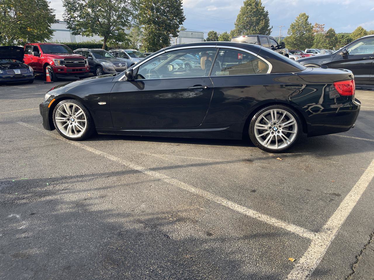 Used 2013 BMW 335i Convertible RWD image 21