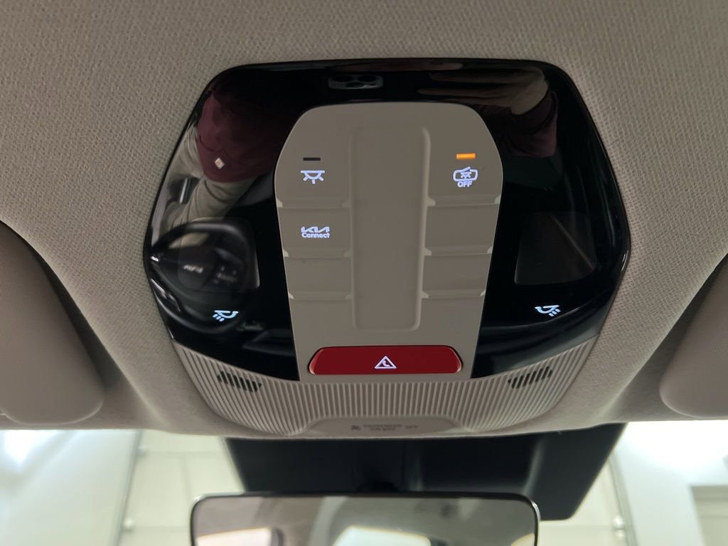 Used 2025 Kia K4 LXS image 26