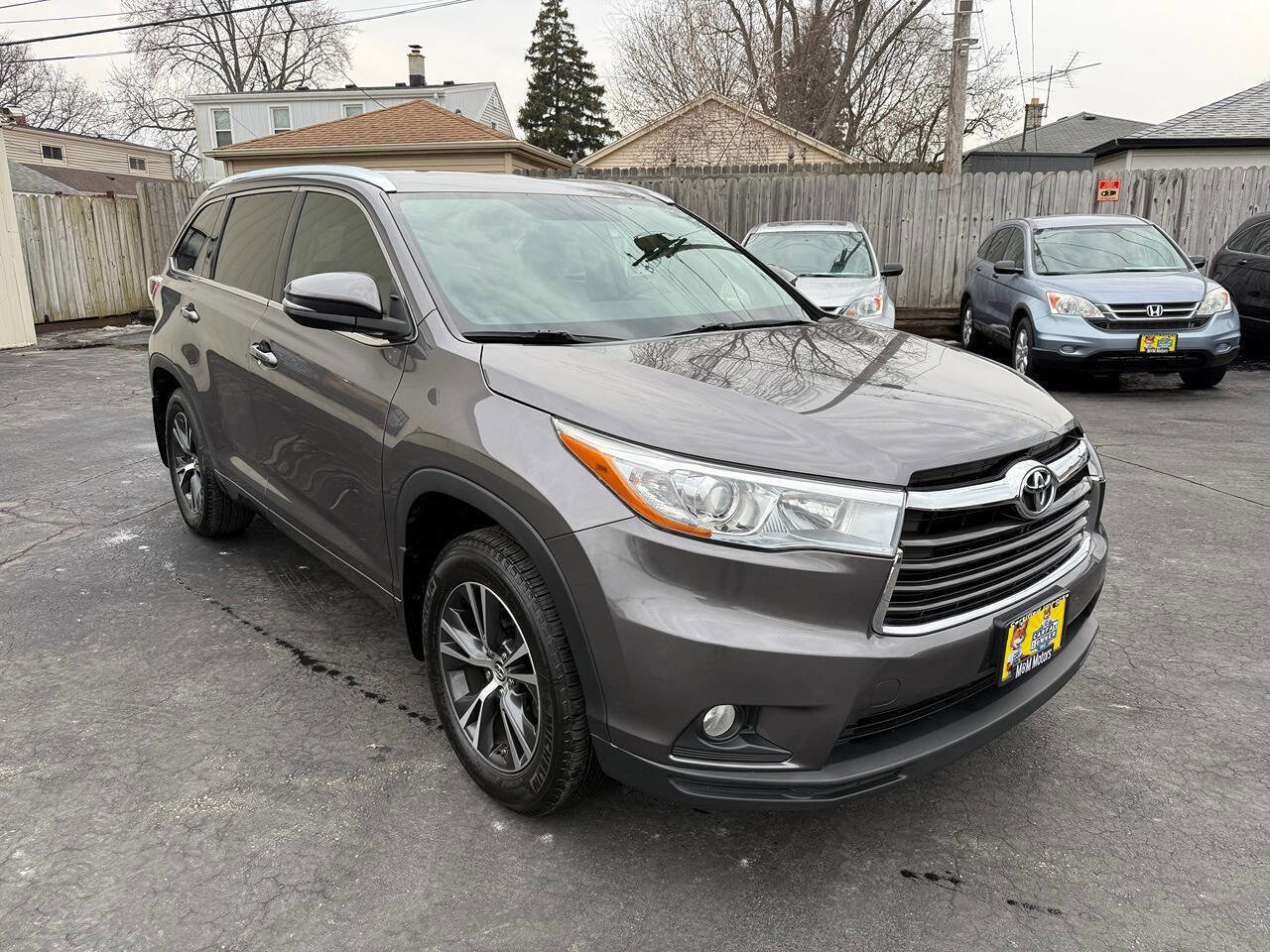 Used 2016 Toyota Highlander XLE AWD/4WD image 1