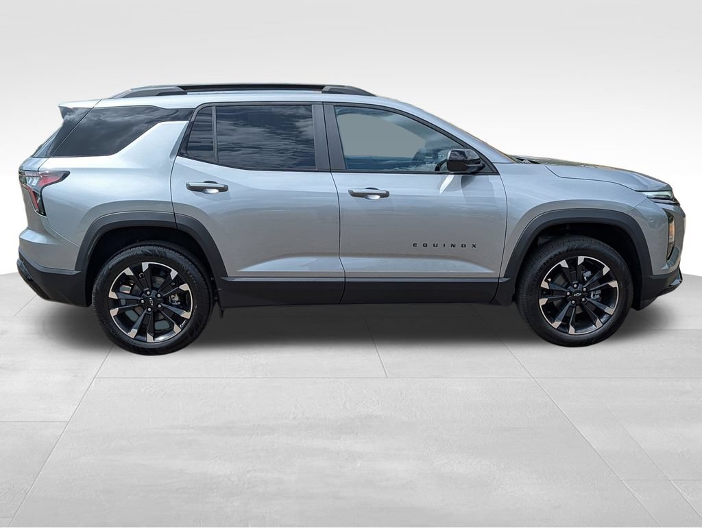 New 2027 Chevrolet Equinox RS w/ Convenience Package III FWD image 5