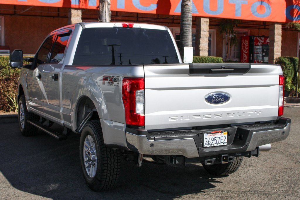 Used 2017 Ford F250 XLT w/ XLT Value Package AWD/4WD image 6