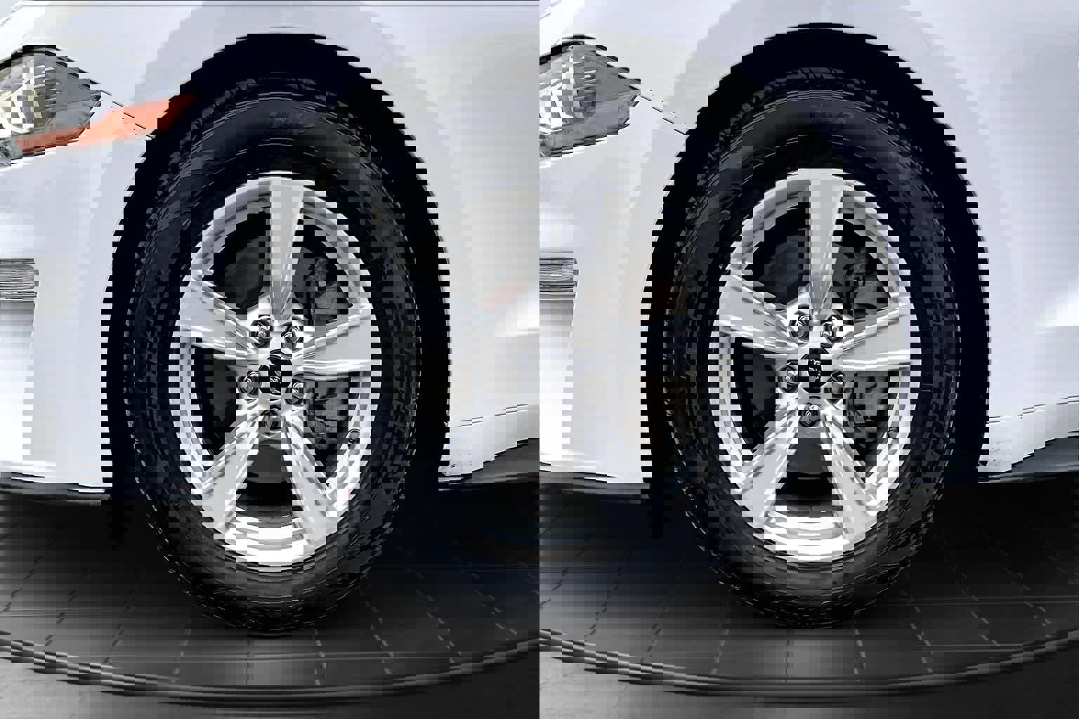 Used 2022 Ford Mustang Coupe image 8