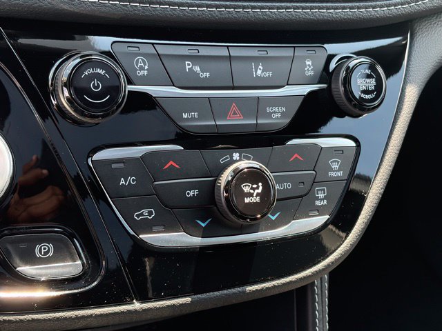 New 2026 Chrysler Pacifica Limited FWD image 21