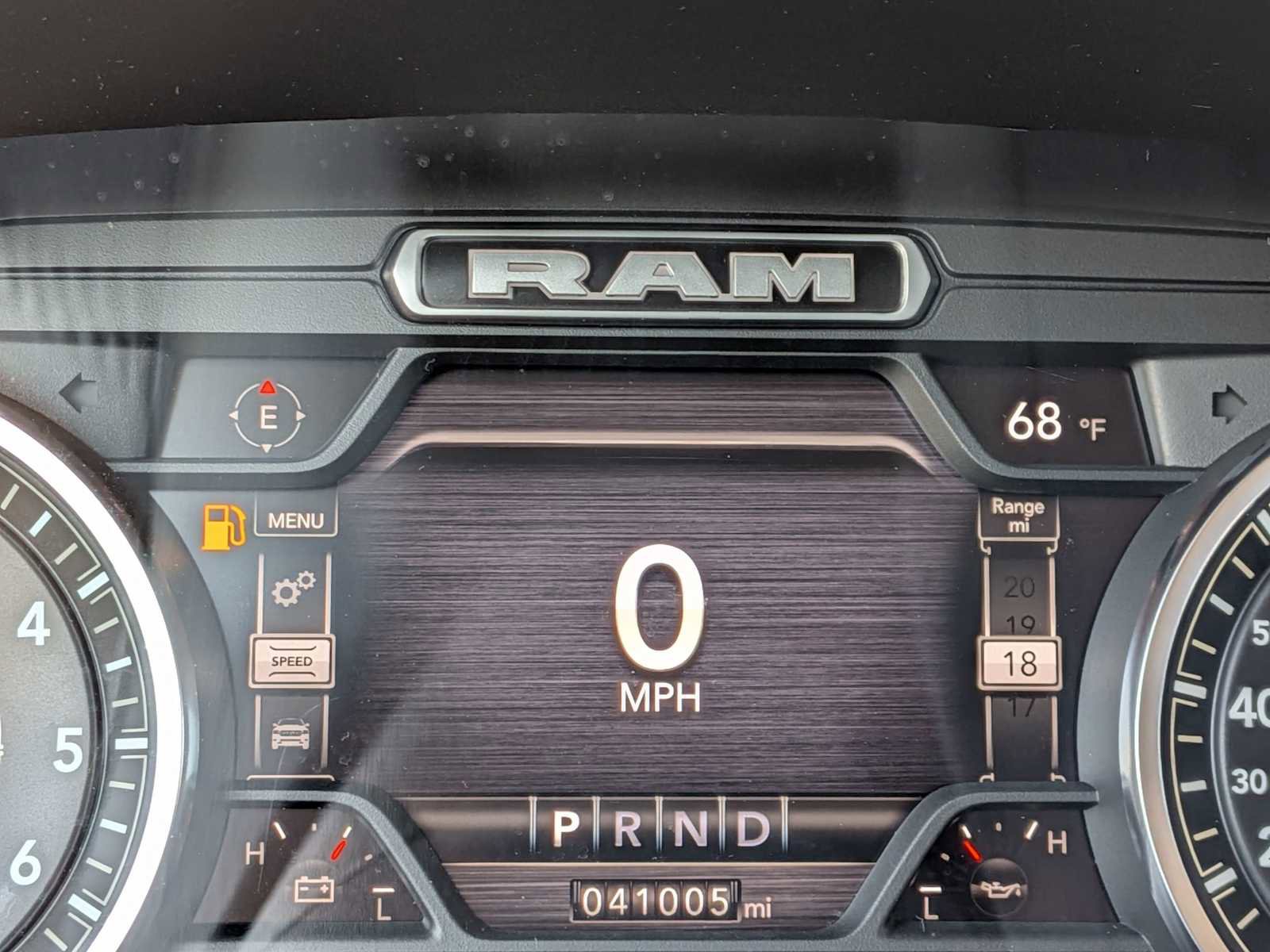 Used 2022 RAM 1500 Laramie AWD/4WD image 28