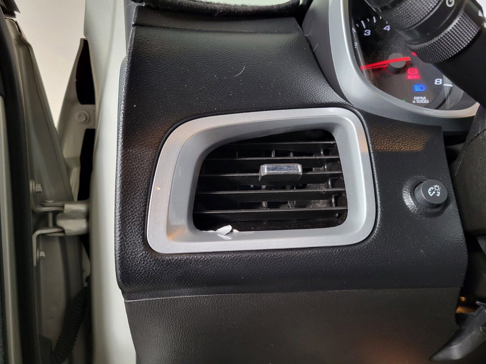 Used 2015 Chevrolet Equinox LTZ image 29