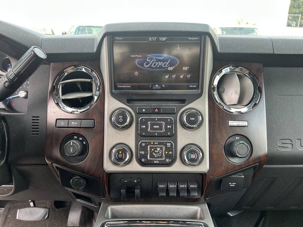 Used 2014 Ford F250 Lariat w/ Lariat Interior Package AWD/4WD image 16