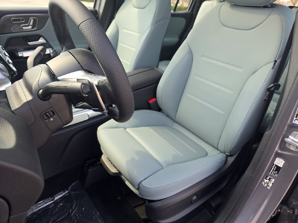New 2026 Mercedes-Benz GLB 35 AMG 4MATIC image 24
