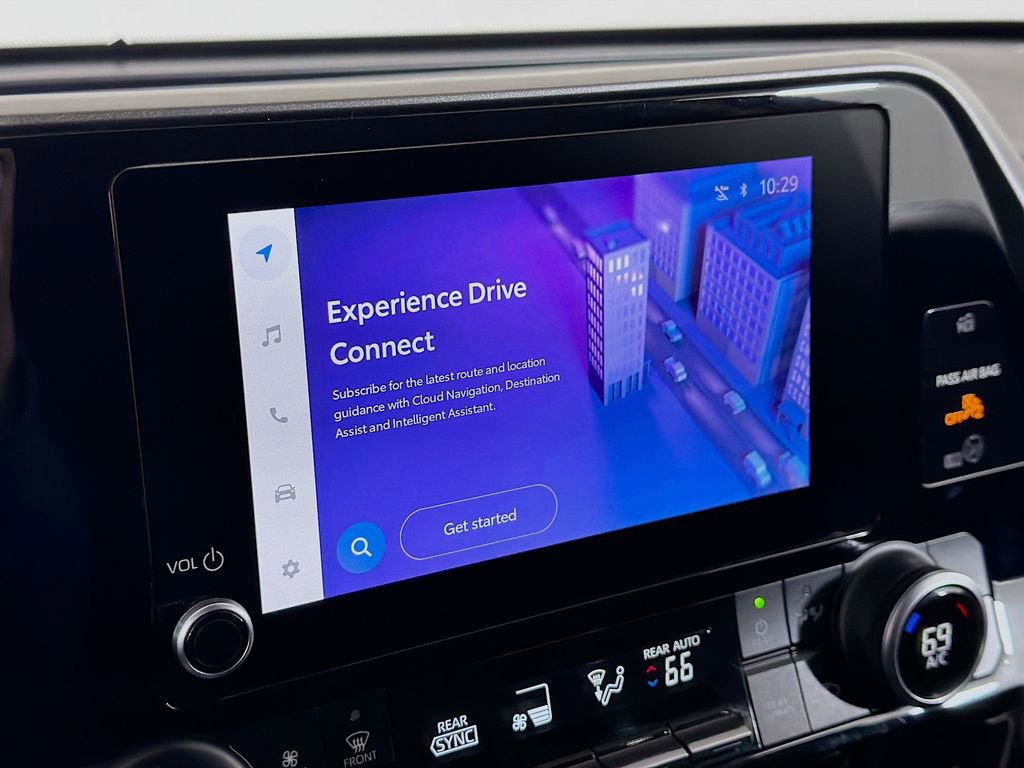 Used 2023 Toyota Highlander LE image 16