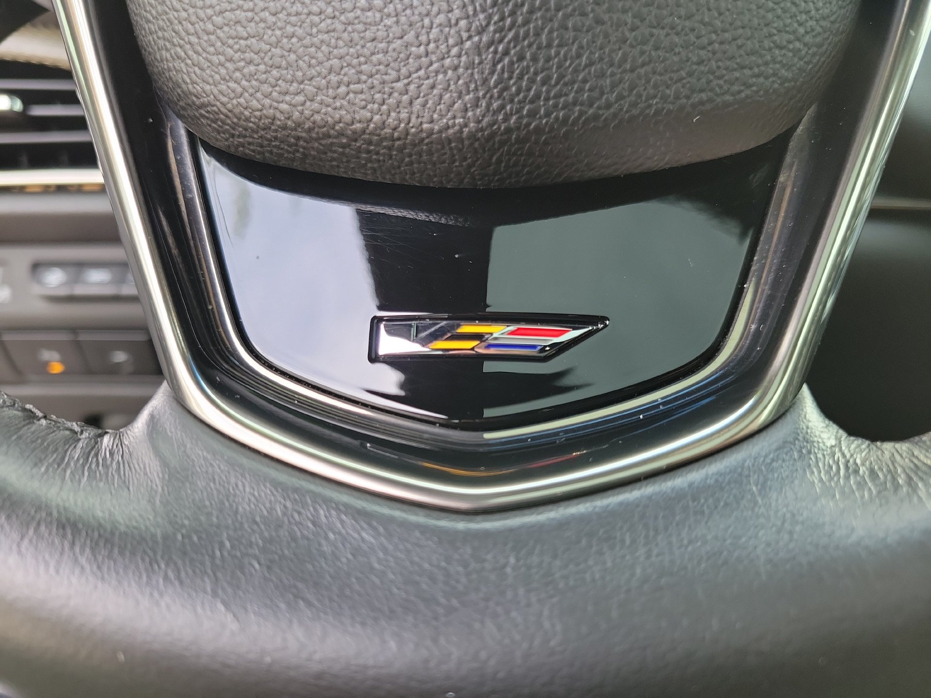 Used 2016 Cadillac ATS V w/ Luxury Package RWD image 31