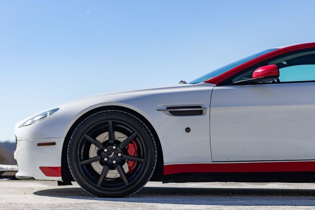 Used 2006 Aston Martin V8 Vantage Coupe image 12