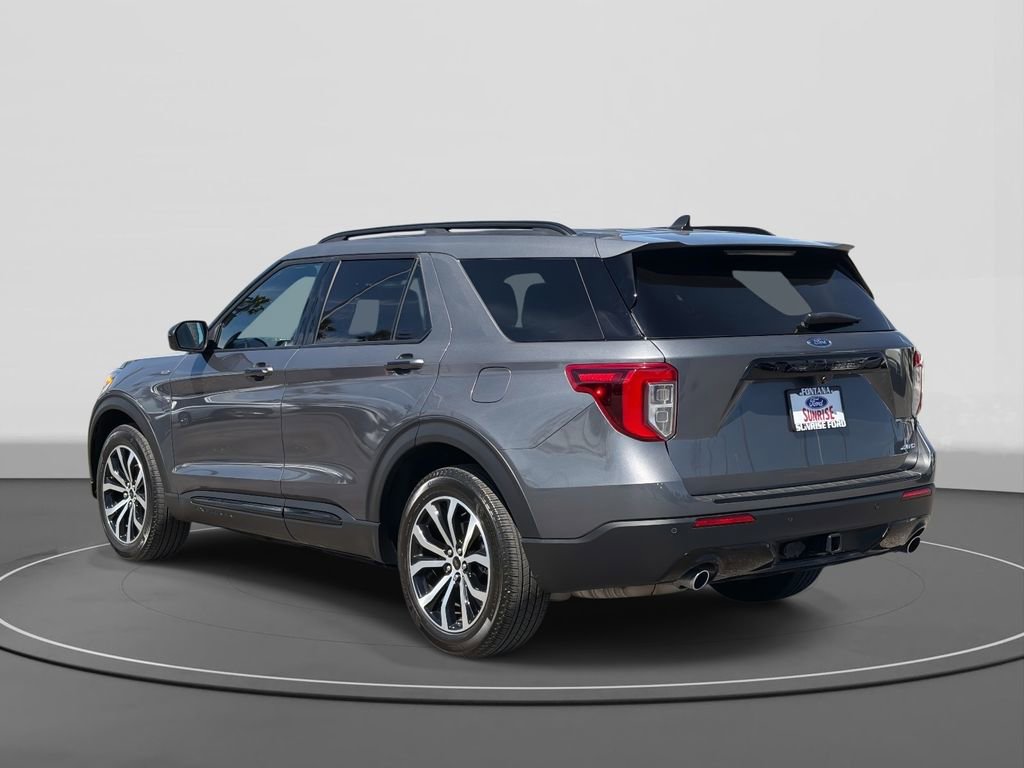 Certified 2022 Ford Explorer ST-Line w/ Class IV Trailer Tow Package image 7