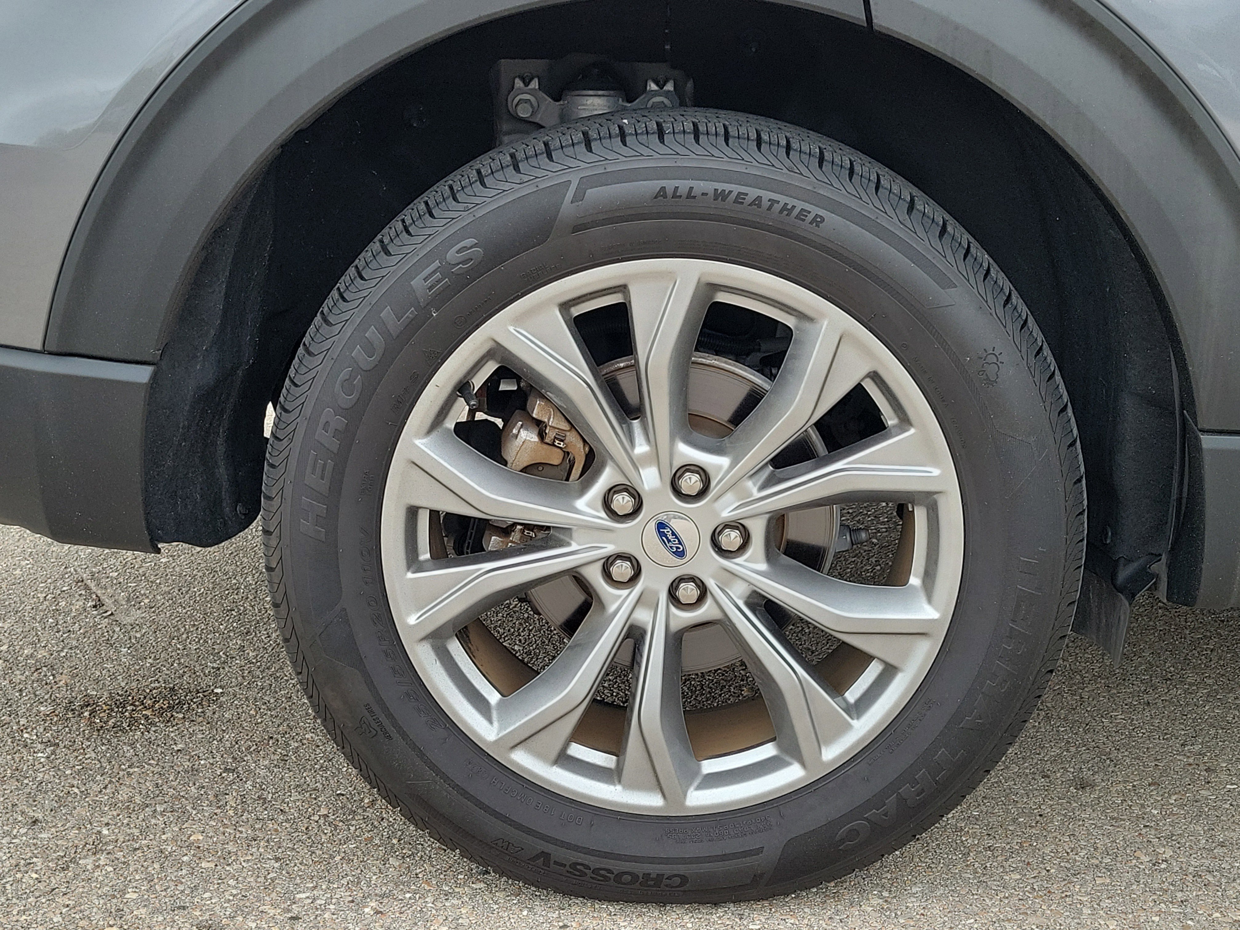 Used 2022 Ford Explorer Limited image 9