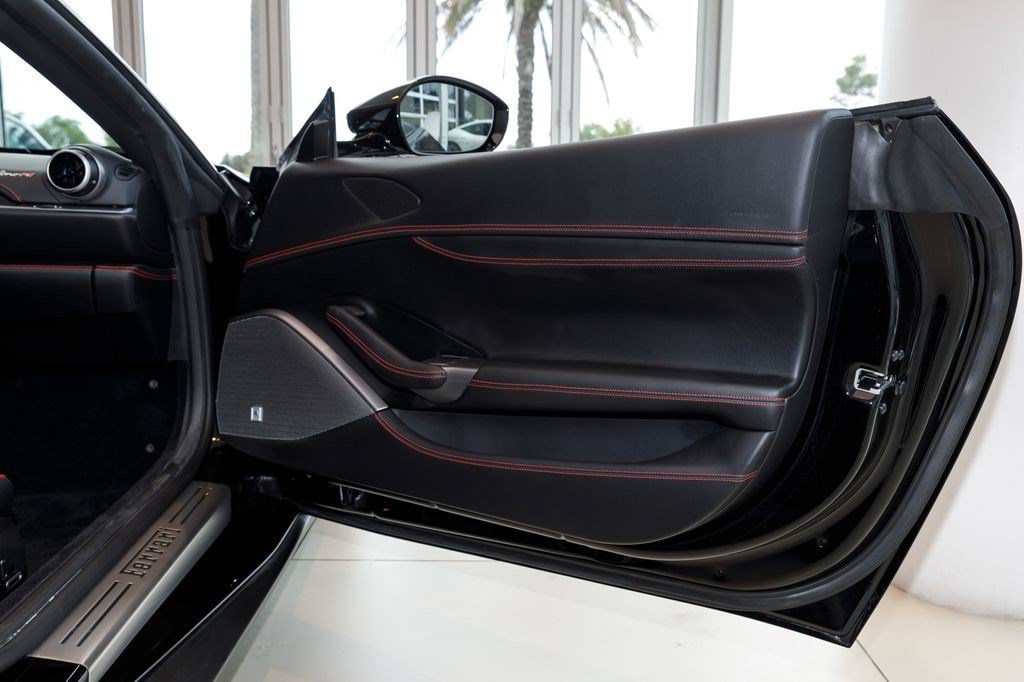Used 2023 Ferrari Portofino M RWD image 15