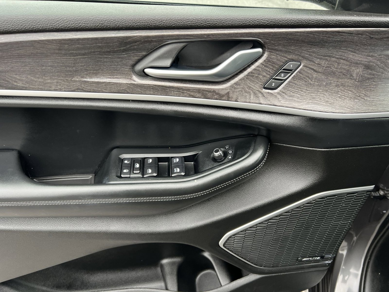 Used 2021 Jeep Grand Cherokee L Limited image 15