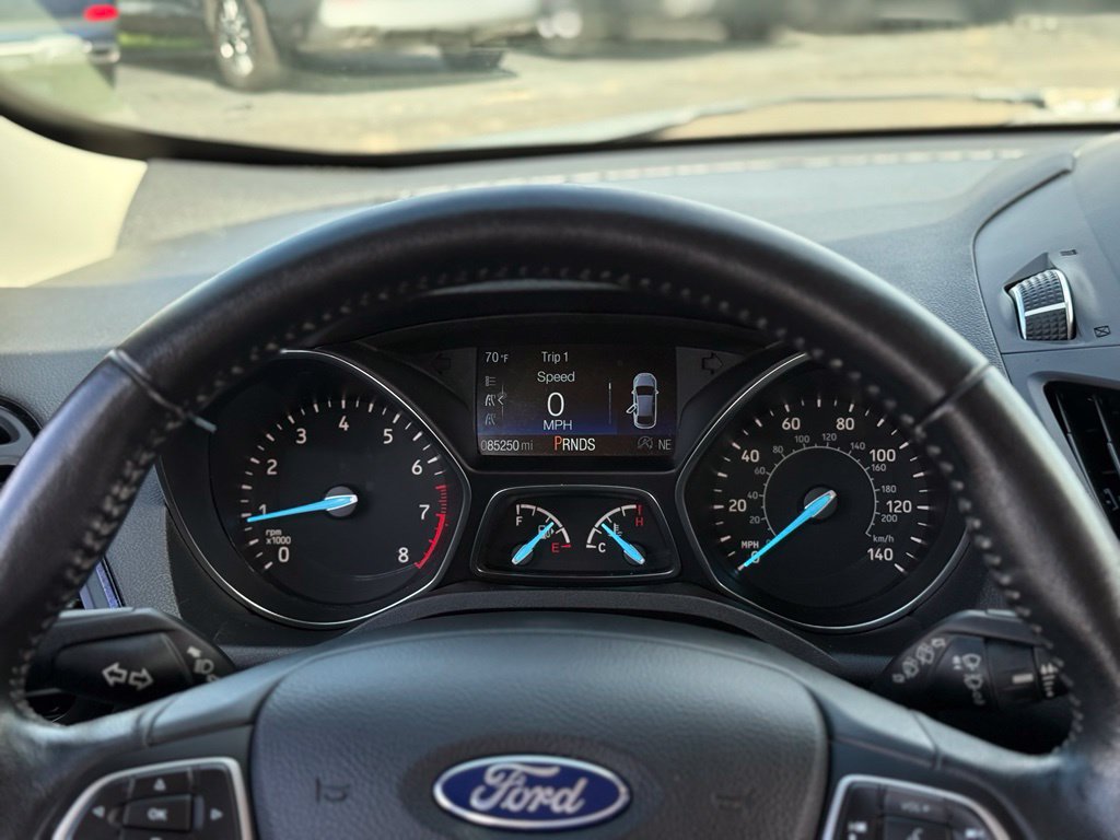 Used 2019 Ford Escape Titanium AWD/4WD image 10