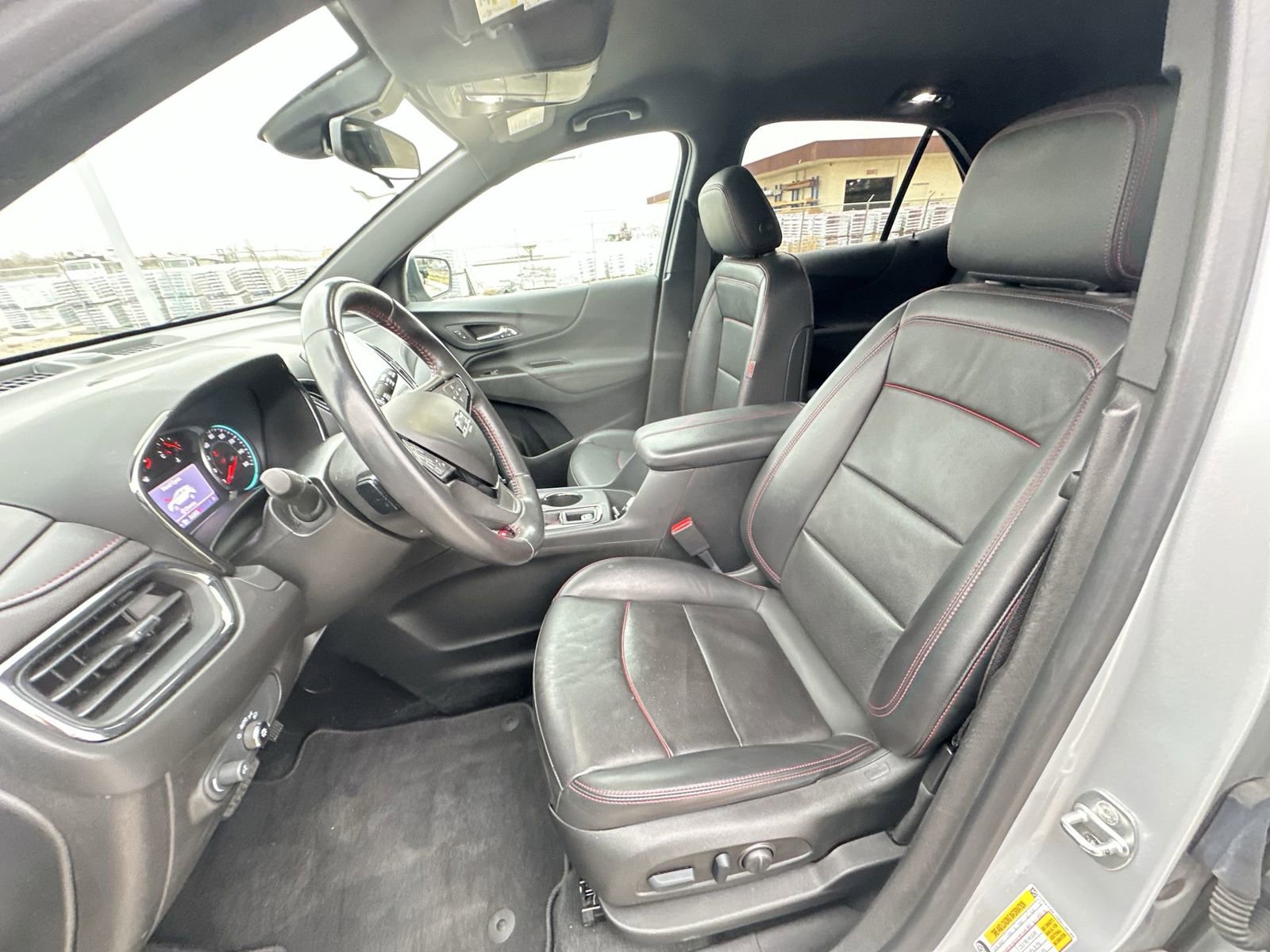 Used 2022 Chevrolet Equinox RS w/ RS Leather Package AWD/4WD image 19