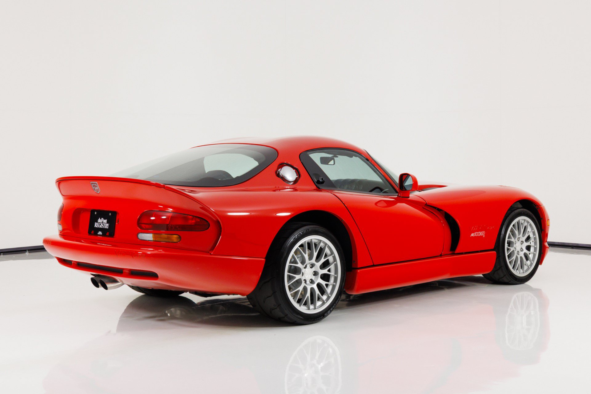 Used 1999 Dodge Viper GTS RWD image 3
