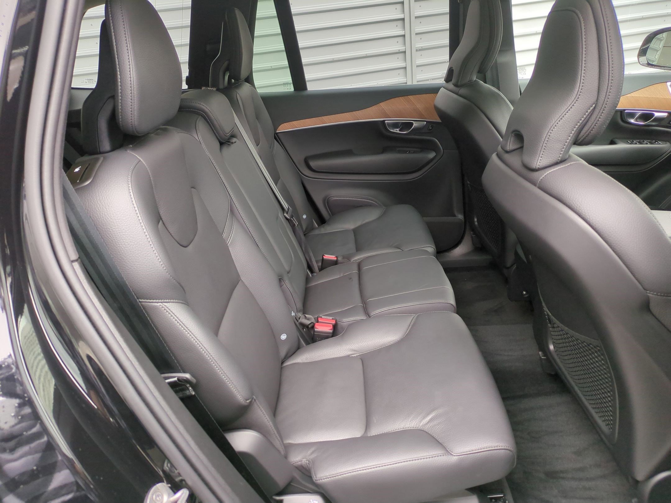 Used 2025 Volvo XC90 B6 Plus image 29