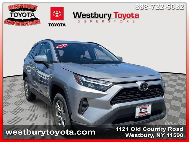 Used 2024 Toyota RAV4 XLE AWD/4WD image 1