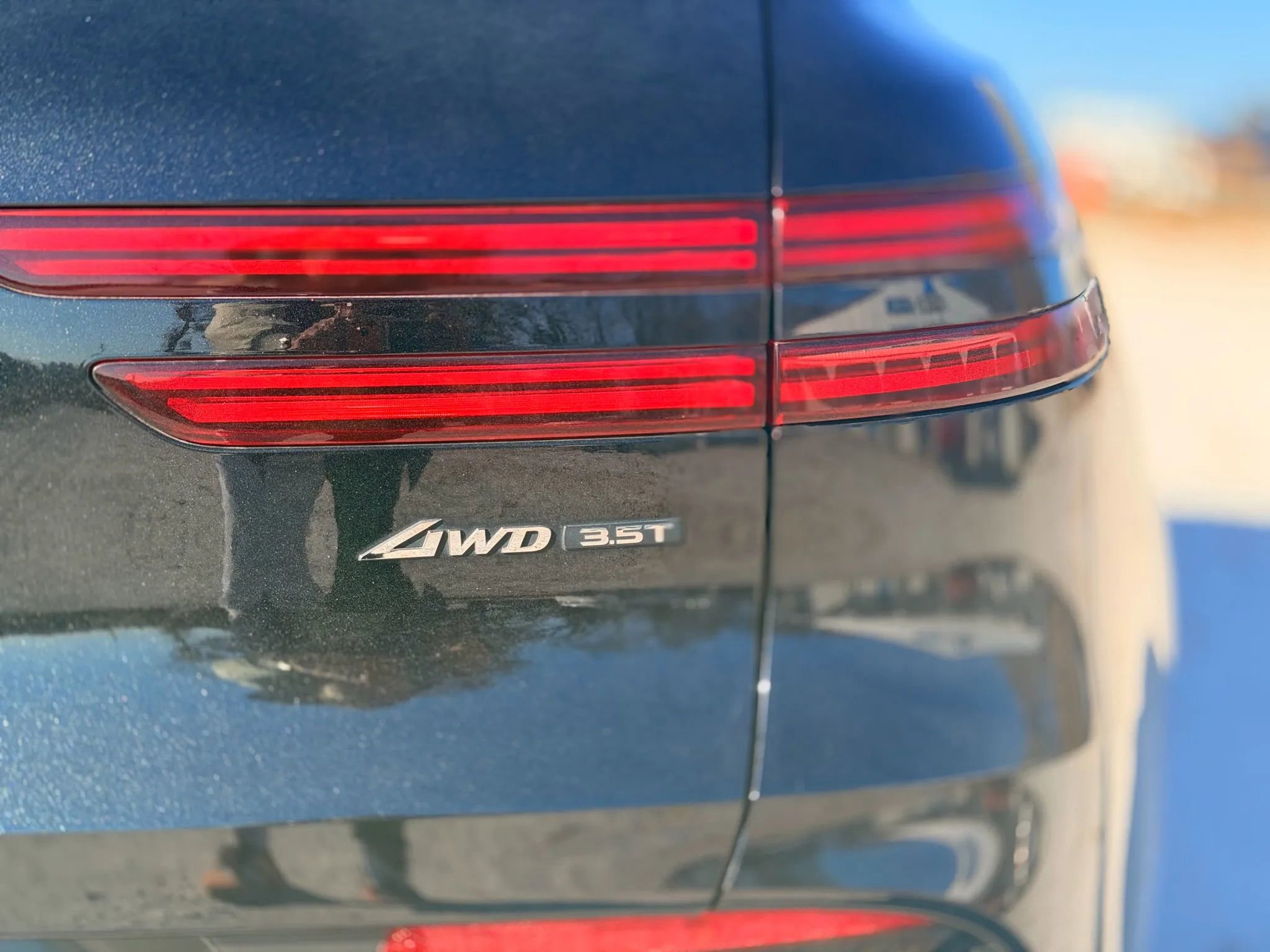 Used 2022 Genesis GV70 3.5T Sport w/ Sport Prestige Package image 9