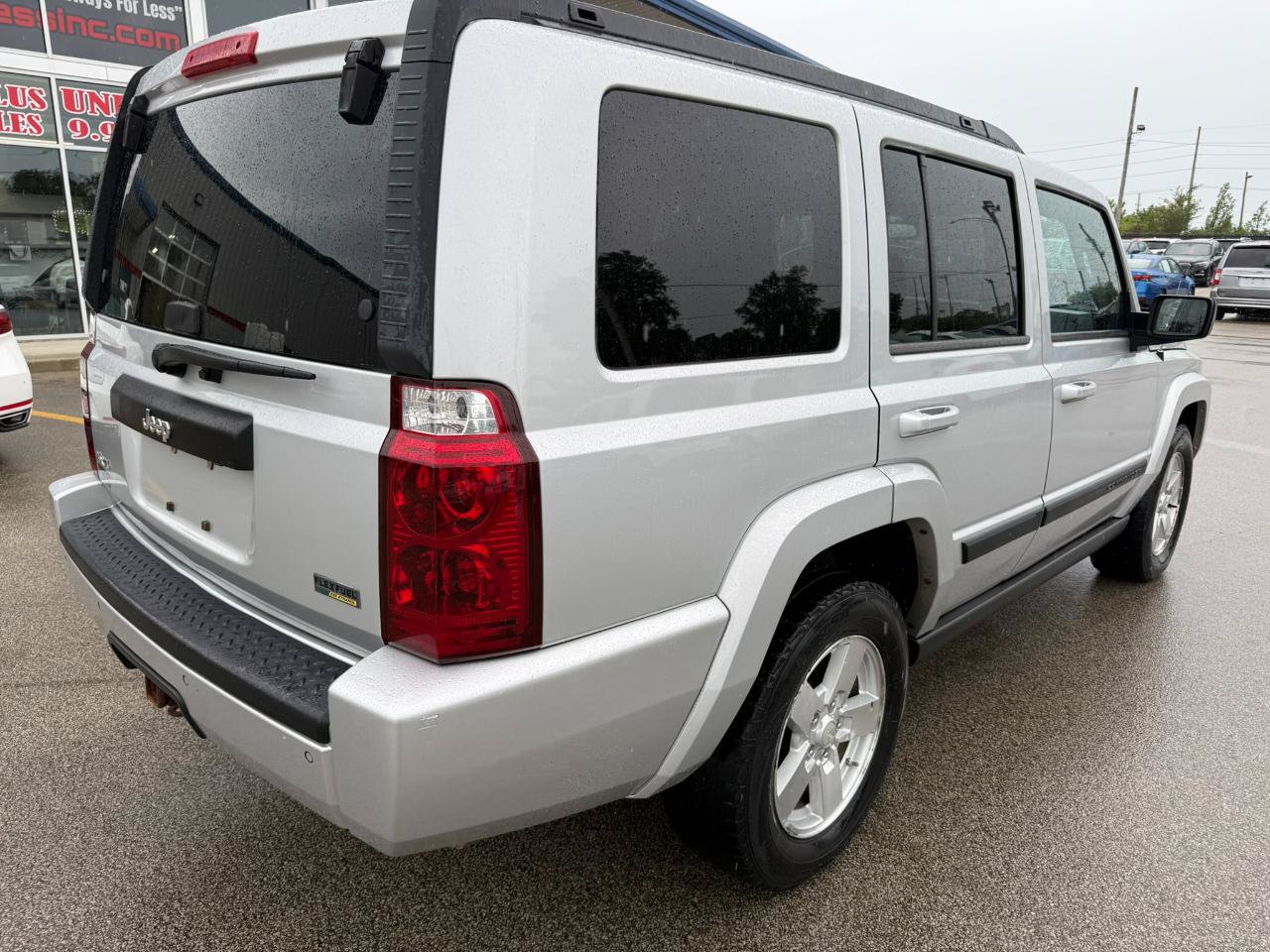 Used 2007 Jeep Commander Sport w/ Trailer Tow Group IV AWD/4WD image 7