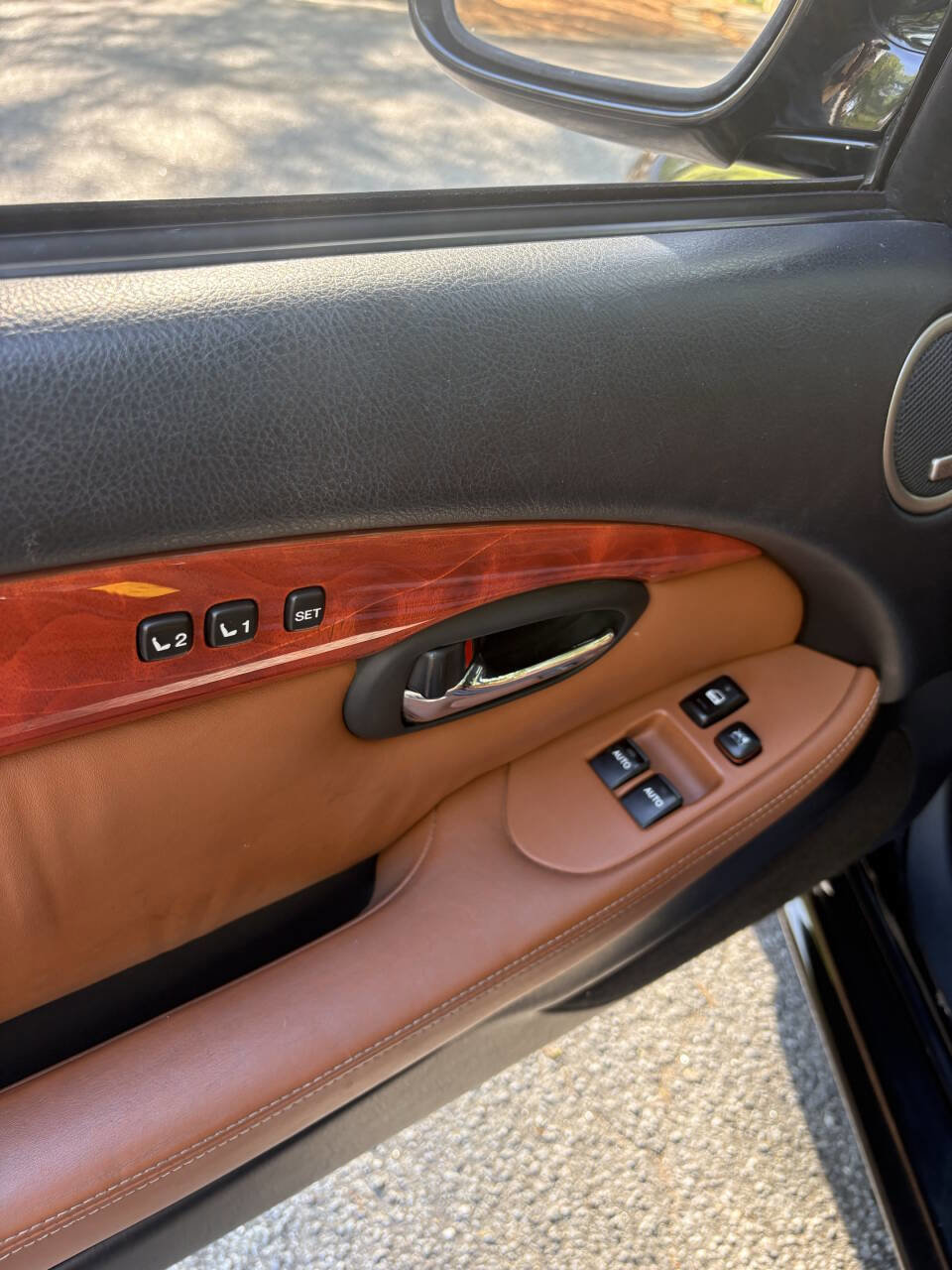 Used 2003 Lexus SC 430 Convertible RWD image 15