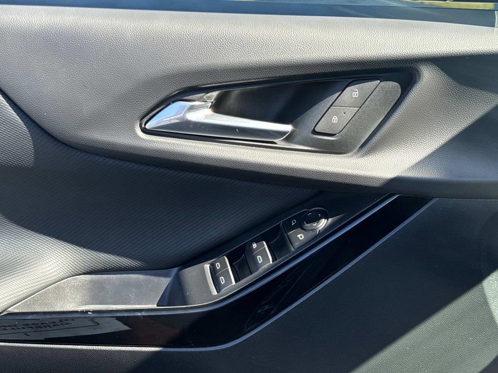 Used 2026 Chevrolet Equinox LT image 19