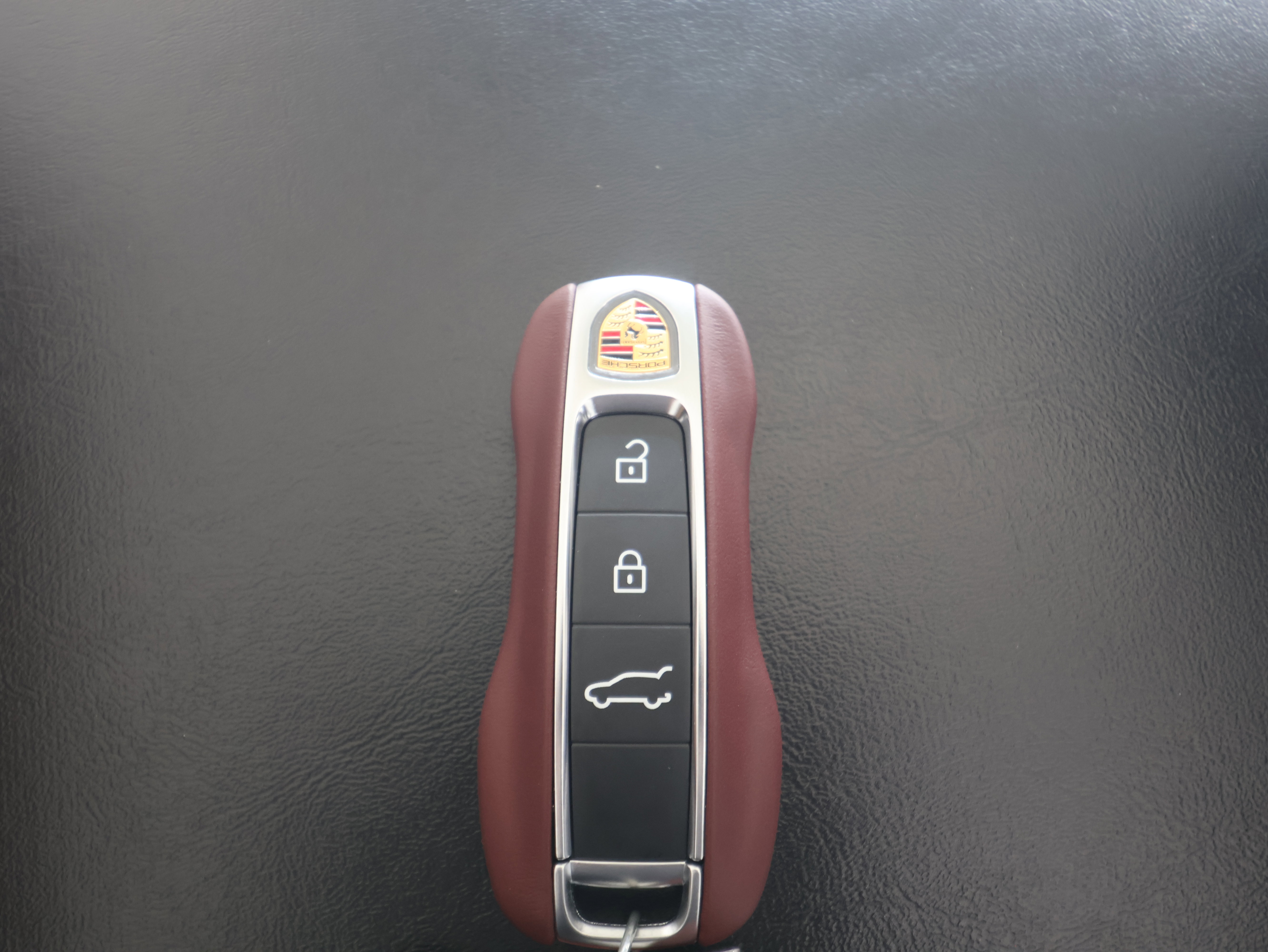 New 2025 Porsche Cayenne GTS image 25