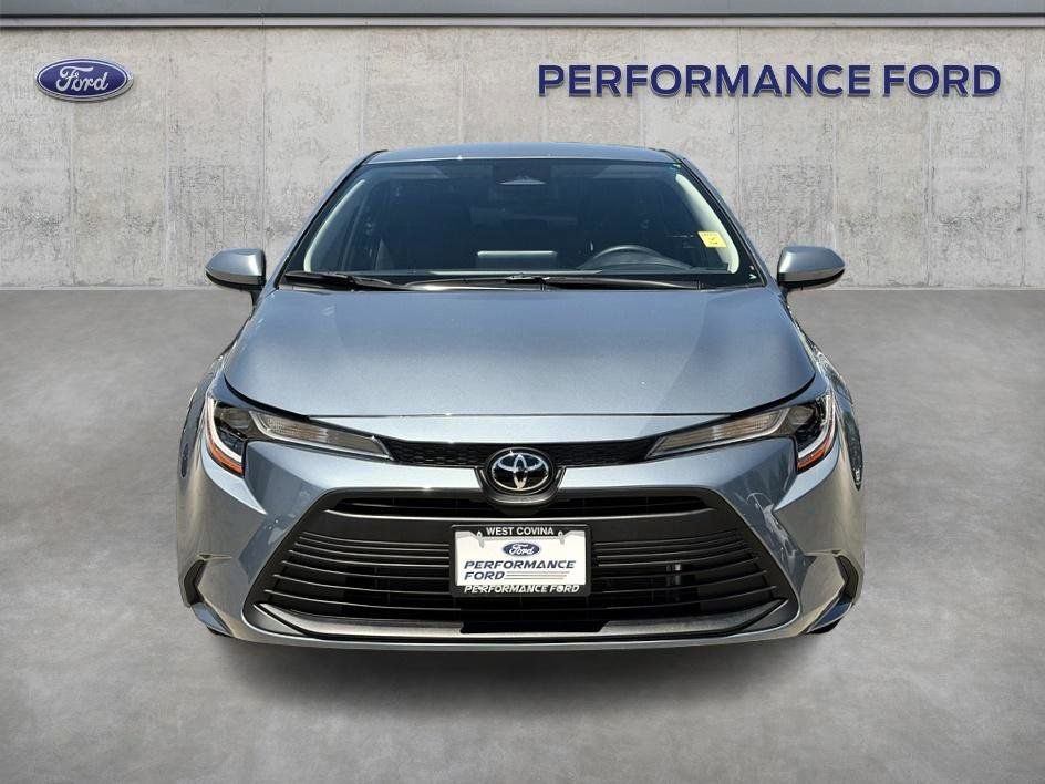 Used 2026 Toyota Corolla LE FWD image 3