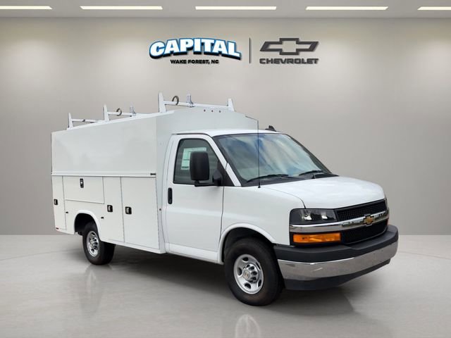 New 2025 Chevrolet Express 3500 w/ Power Convenience Package RWD image 7