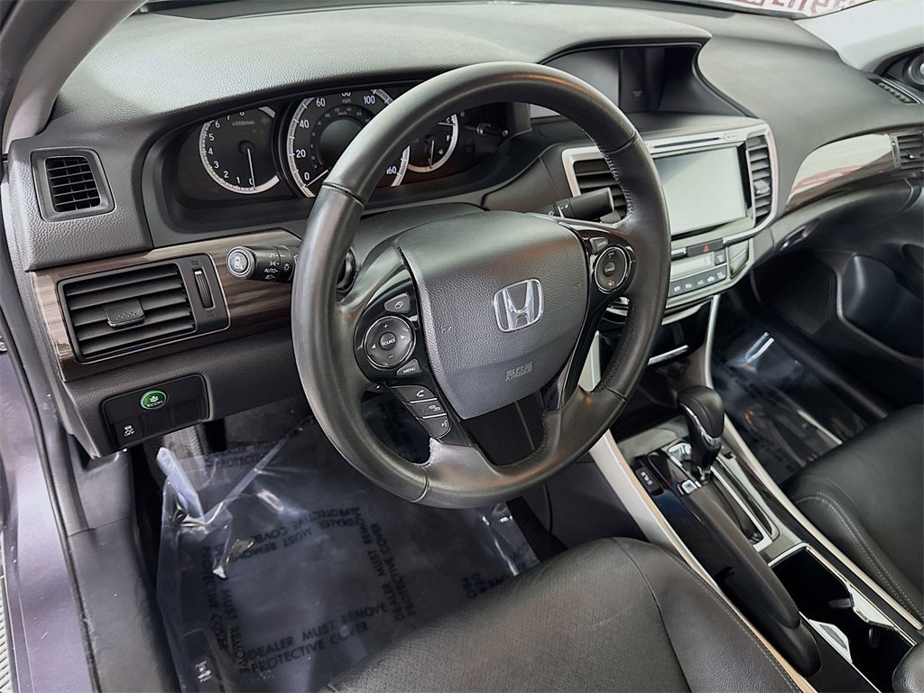 Used 2017 Honda Accord EX-L image 18