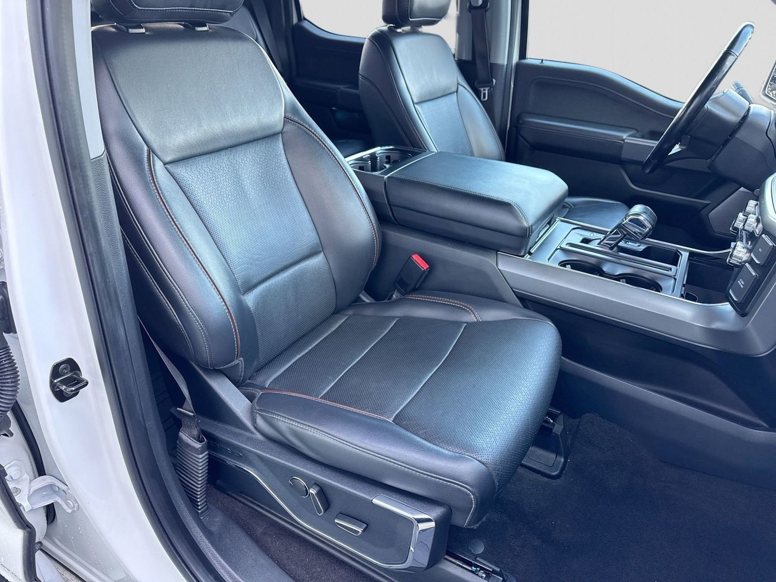 Used 2021 Ford F150 Lariat image 22