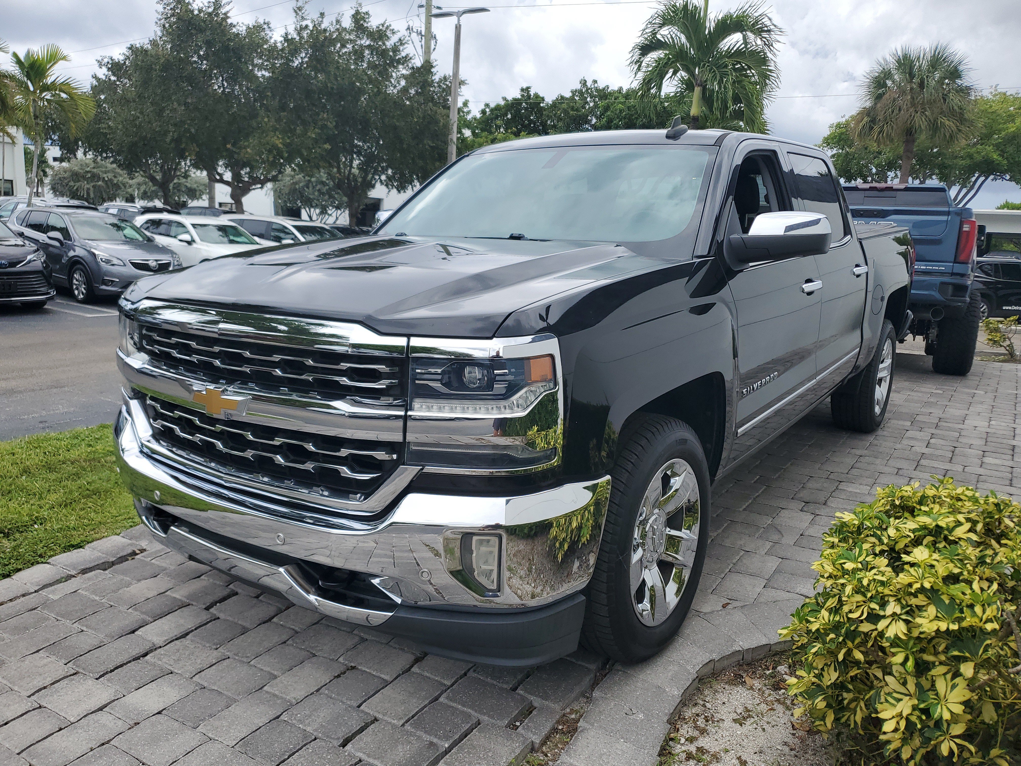 Used 2018 Chevrolet Silverado 1500 LTZ w/ Sport Package RWD image 3