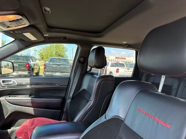 Used 2017 Jeep Grand Cherokee Trailhawk AWD/4WD image 8