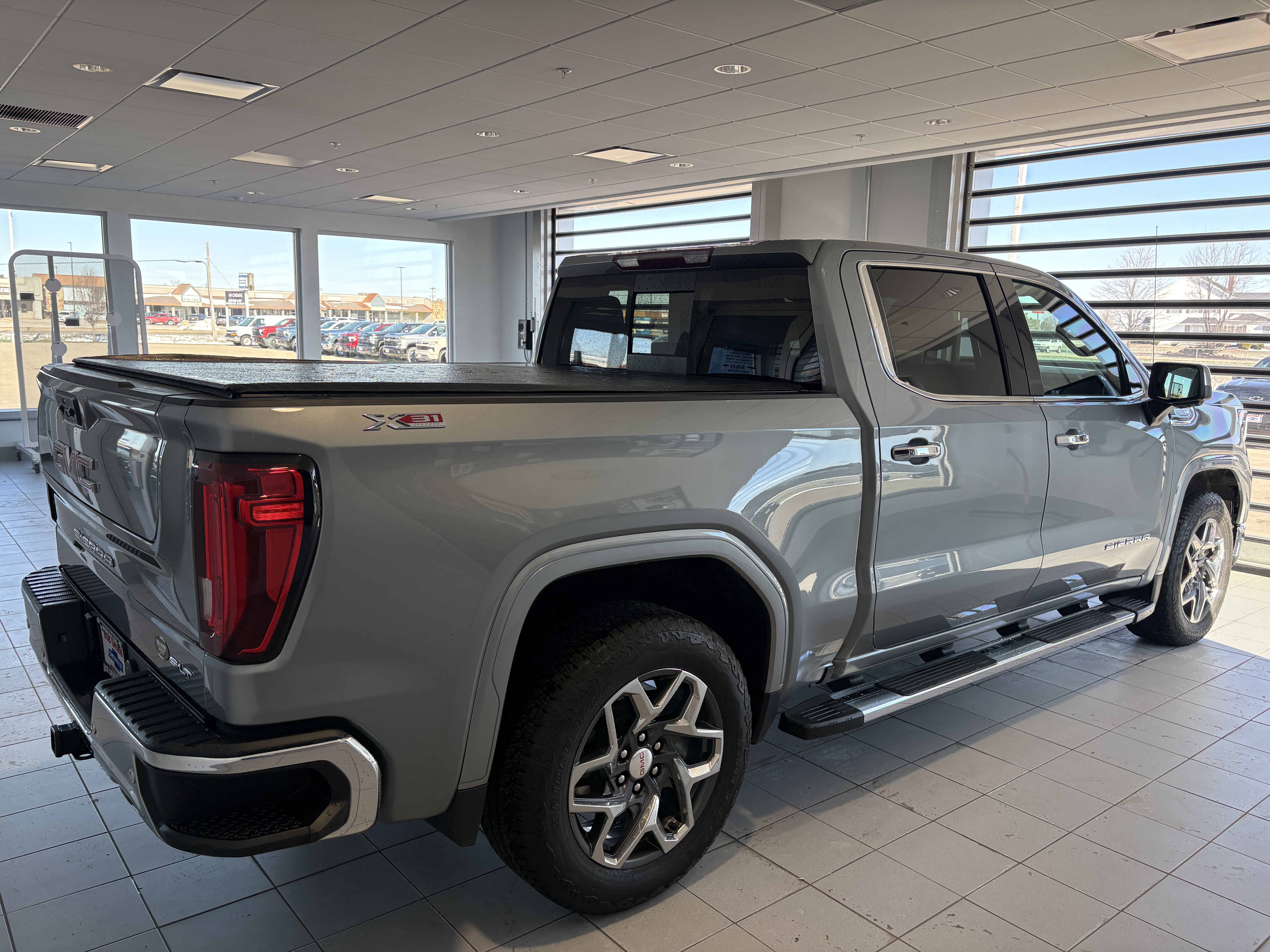 Used 2024 GMC Sierra 1500 SLT w/ SLT Premium Plus Package image 6