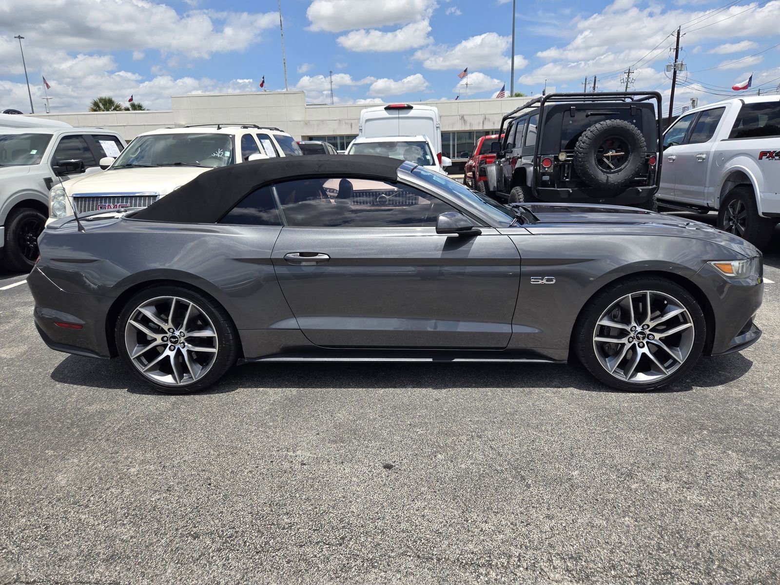 Used 2016 Ford Mustang GT Premium w/ Equipment Group 401A RWD image 5