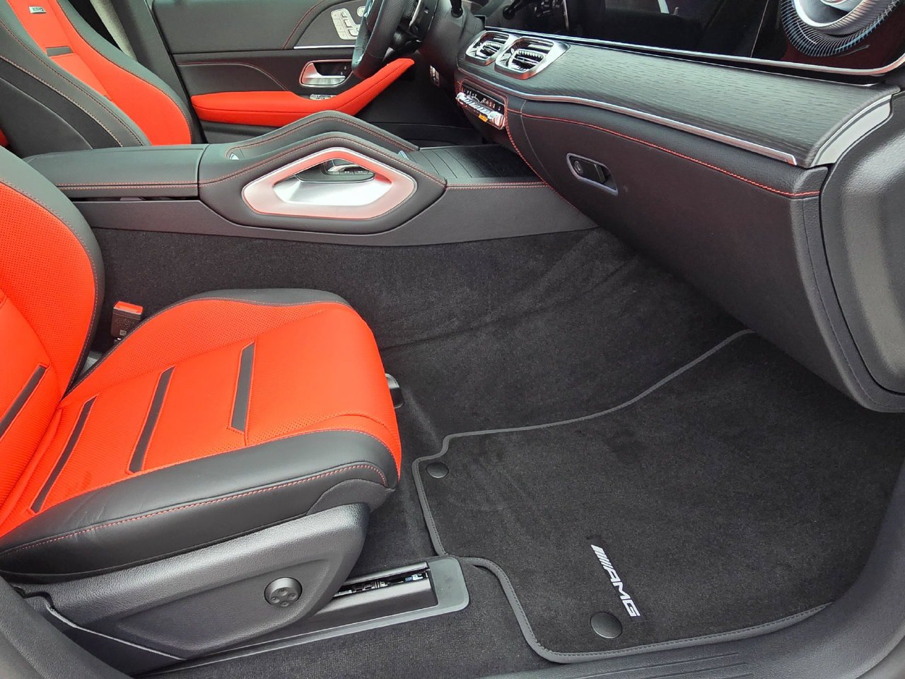 New 2027 Mercedes-Benz GLE 53e AMG 4MATIC Coupe image 37