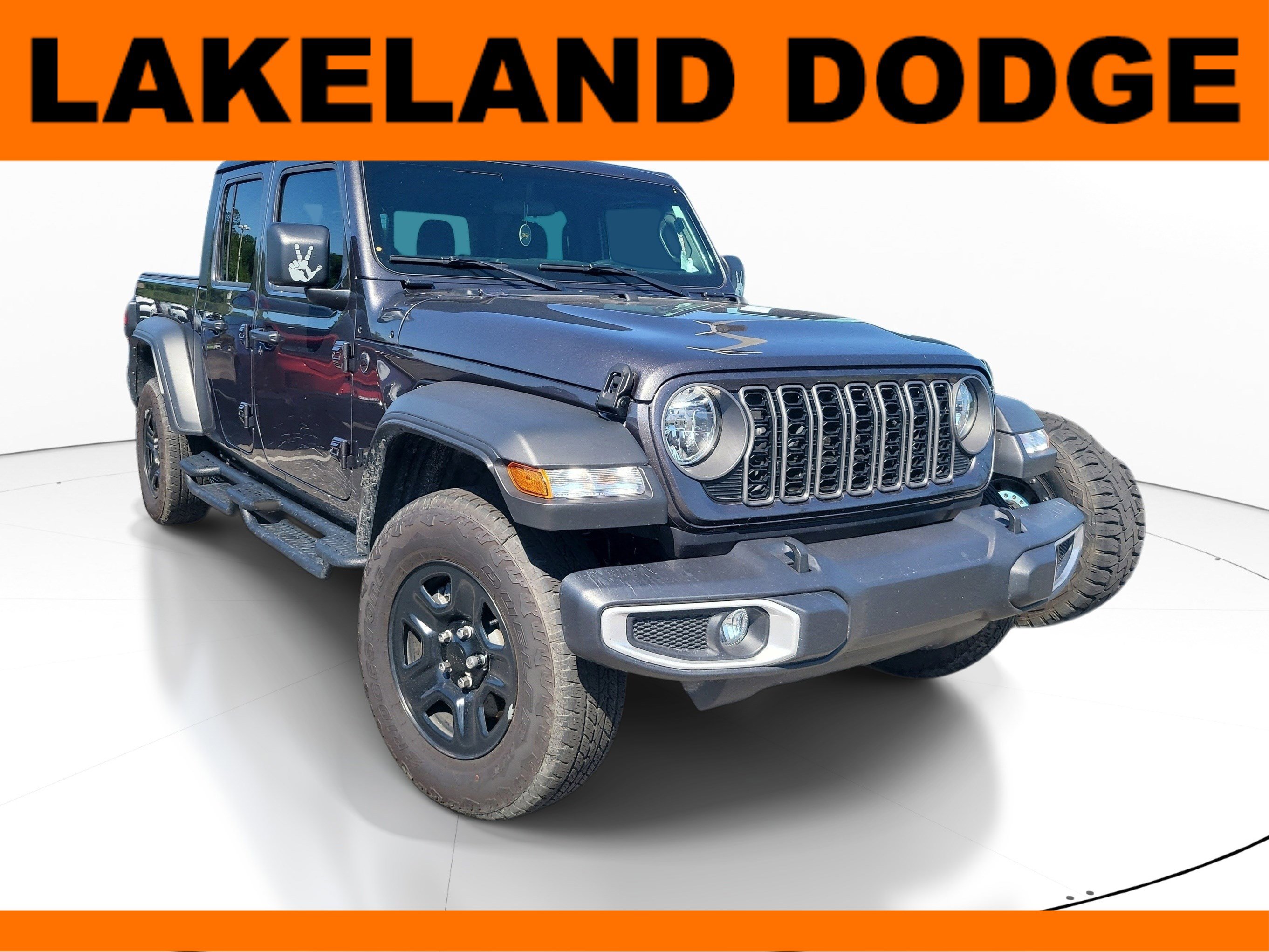 Used 2025 Jeep Gladiator Sport AWD/4WD image 1