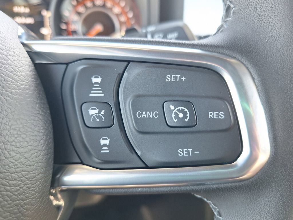 New 2026 Jeep Wrangler Unlimited Sahara AWD/4WD image 14