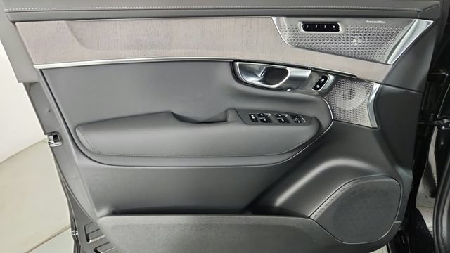 New 2026 Volvo XC90 T8 Ultra w/ Lounge Package AWD/4WD image 9