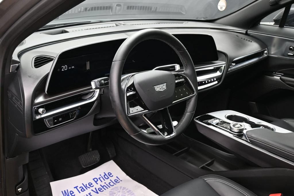 Used 2024 Cadillac Lyriq Tech RWD image 18